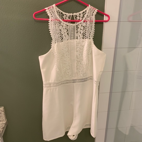 White Romper - Large NWT - DO+BE - Picture 1 of 5